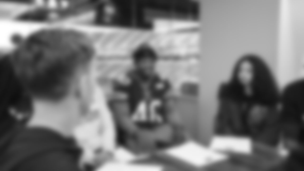 LB Marcelino McCrary-Ball