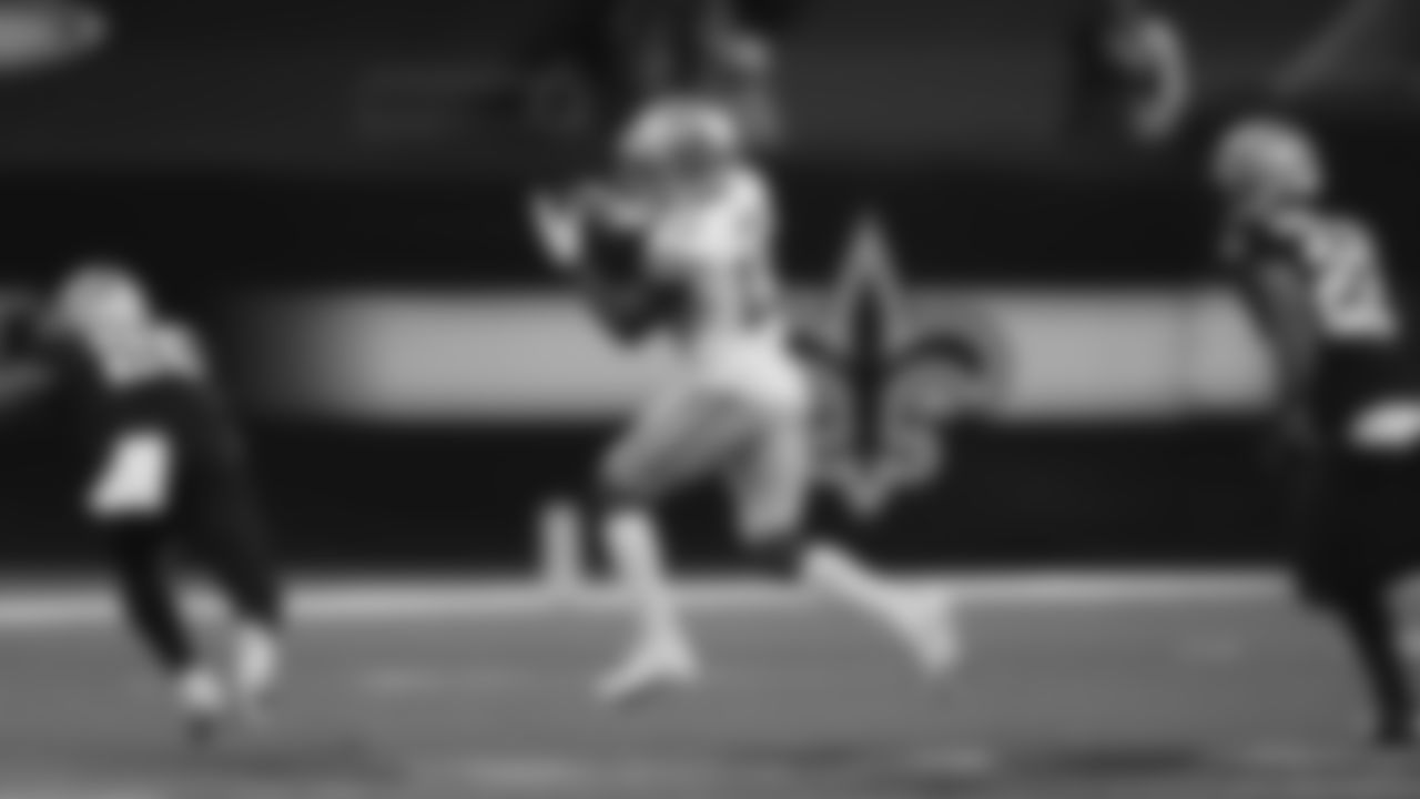 WR Richie James