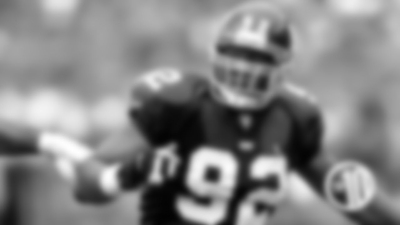 8. Michael Strahan - Texas Southern
Strahan took home DPOY honors in 2001 and helped the Giants pull off arguably the biggest upset in NFL history against the 18-0 Patriots in 2008. His 22.5 sacks in the 2001 season remains the highest single-season total in league history.