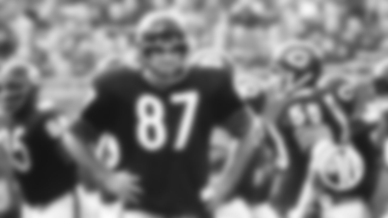 (7) Ed O'Bradovich, defensive end (1962)
Known by younger generations as a fiery Bears post-game radio host, O'Bradovich displayed that same temperament on the field for 10 seasons and helped the Bears win the 1963 NFL title.