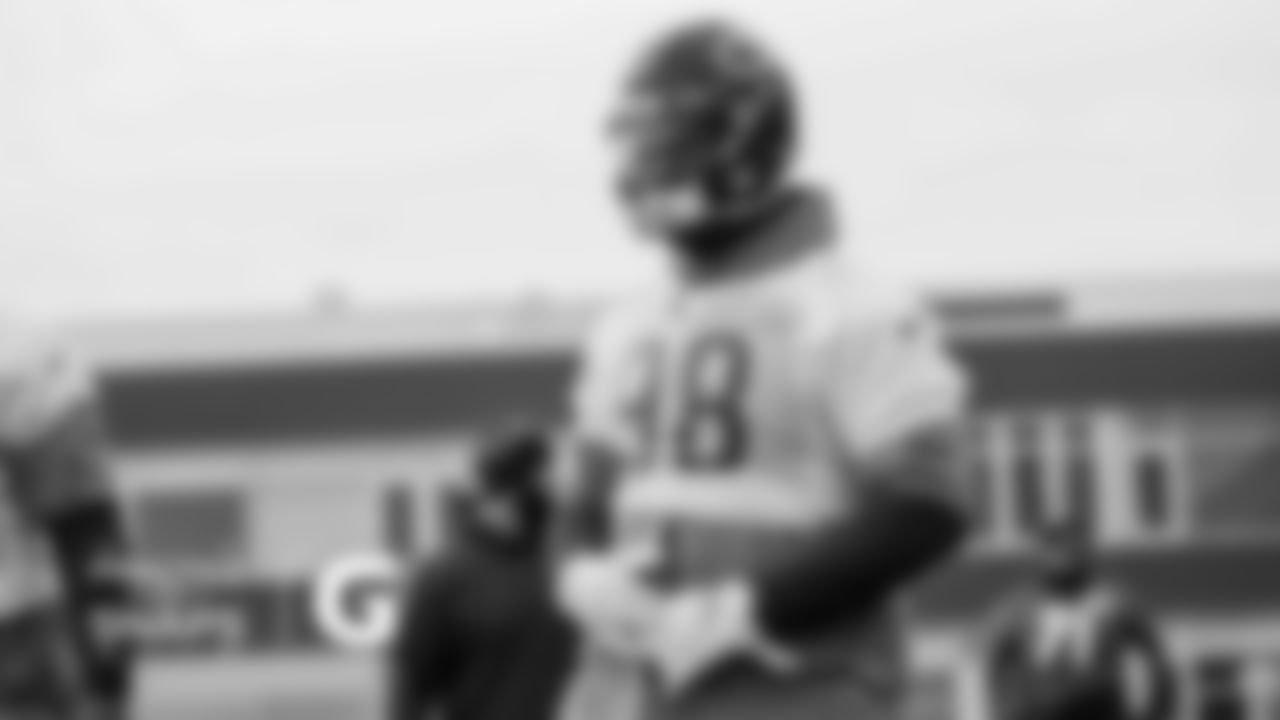 DL Bilal Nichols