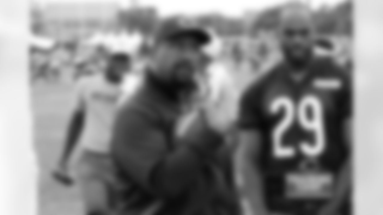 Running Backs Coach Skip Peete