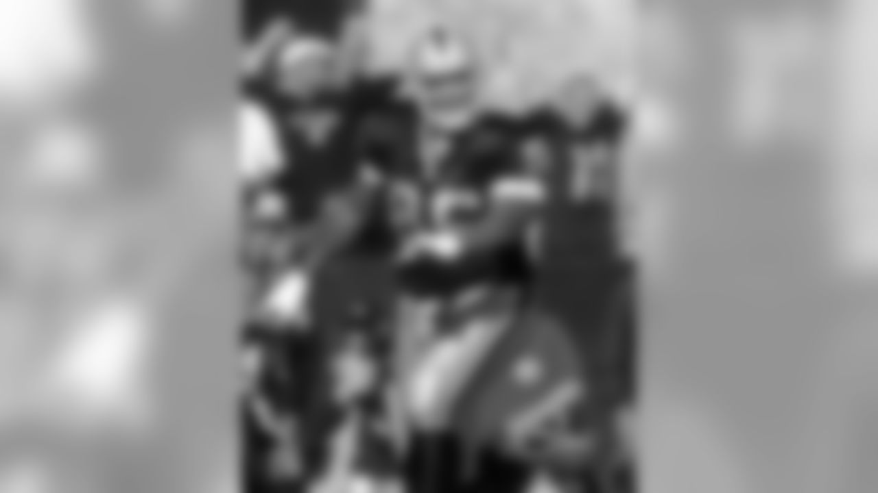 1997 - DT Darrell Russell - Raiders