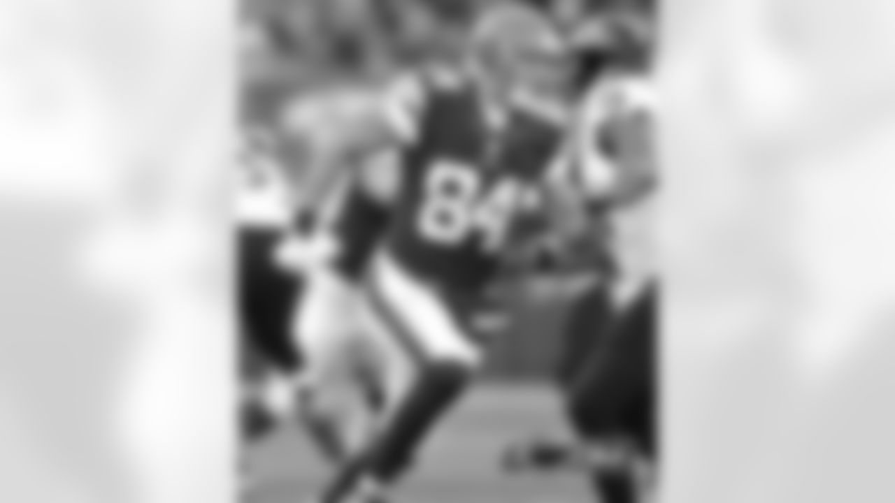 (Backups: 82 Gary Barnidge, 47 MarQueis Gray, 87 Andre Smith, 83 Keavon Milton)