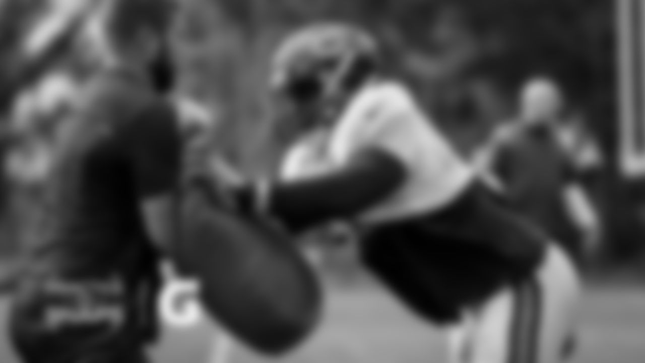 DL Mario Edwards Jr.
