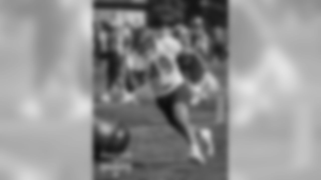 OLB Kylie Fitts