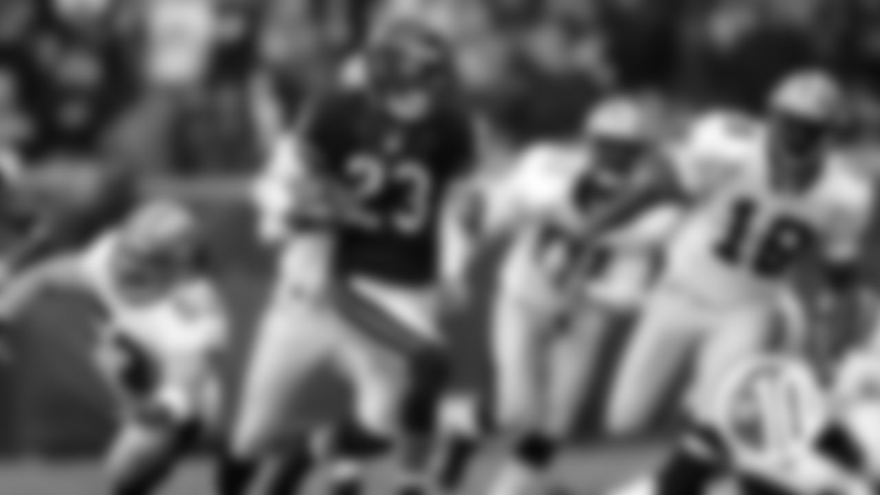3. Devin Hester
Considered by many to be the greatest return specialist in NFL history, Hester set a league record with 19 kick return TDs in eight seasons with the Bears.