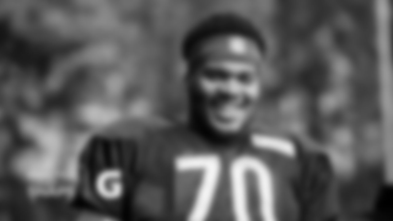 OL Elijah Wilkinson