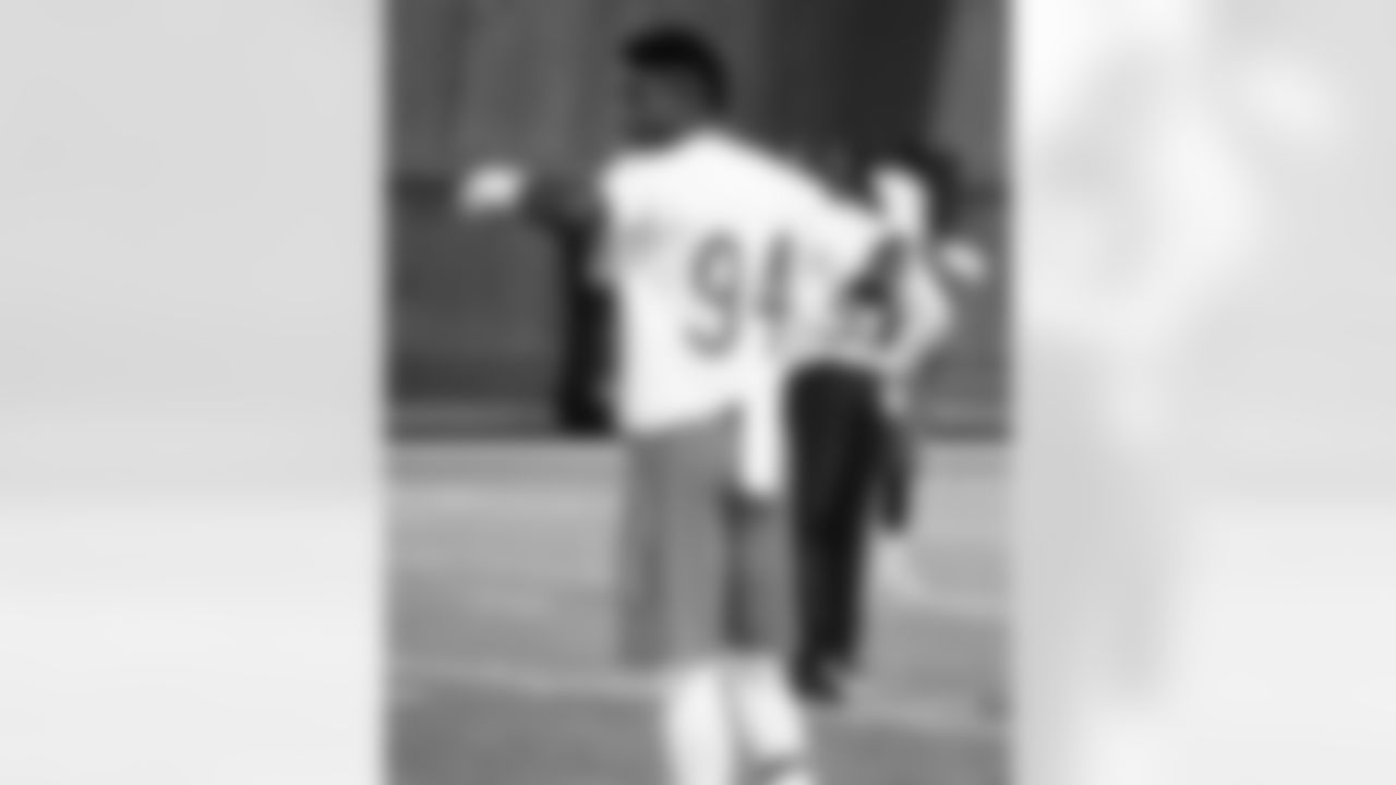 LB Leonard Floyd