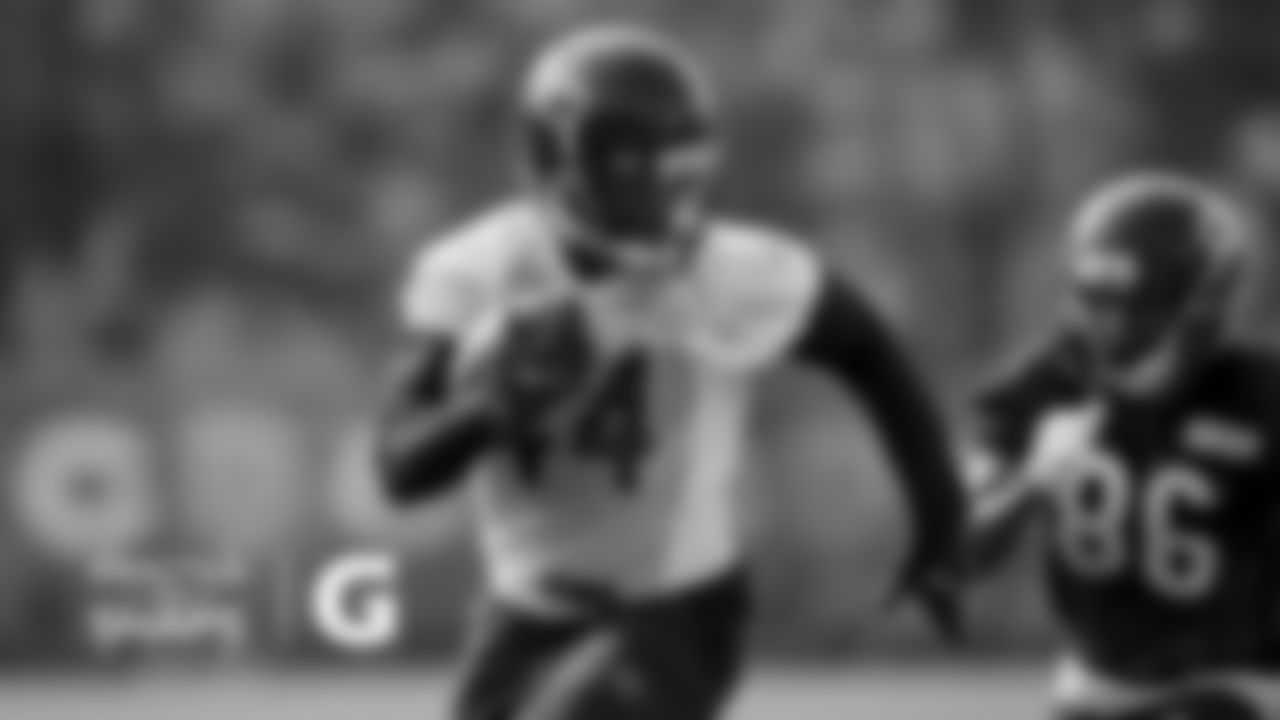 LB Alec Ogletree