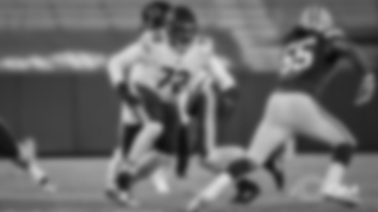 OL Charles Leno Jr.