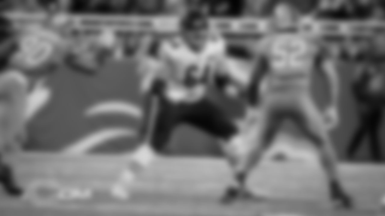 OL Alex Bars | #64