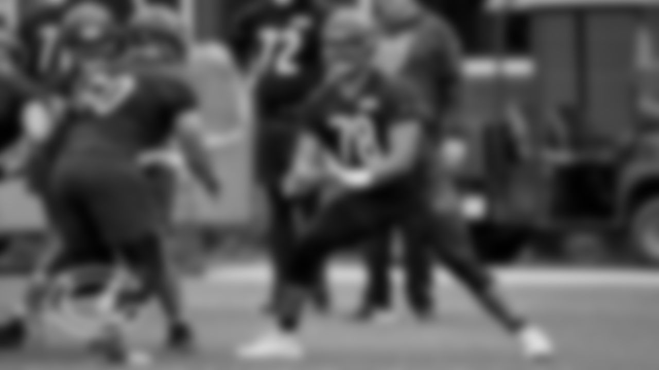 OL Dakota Dozier
Unrestricted Free Agent
