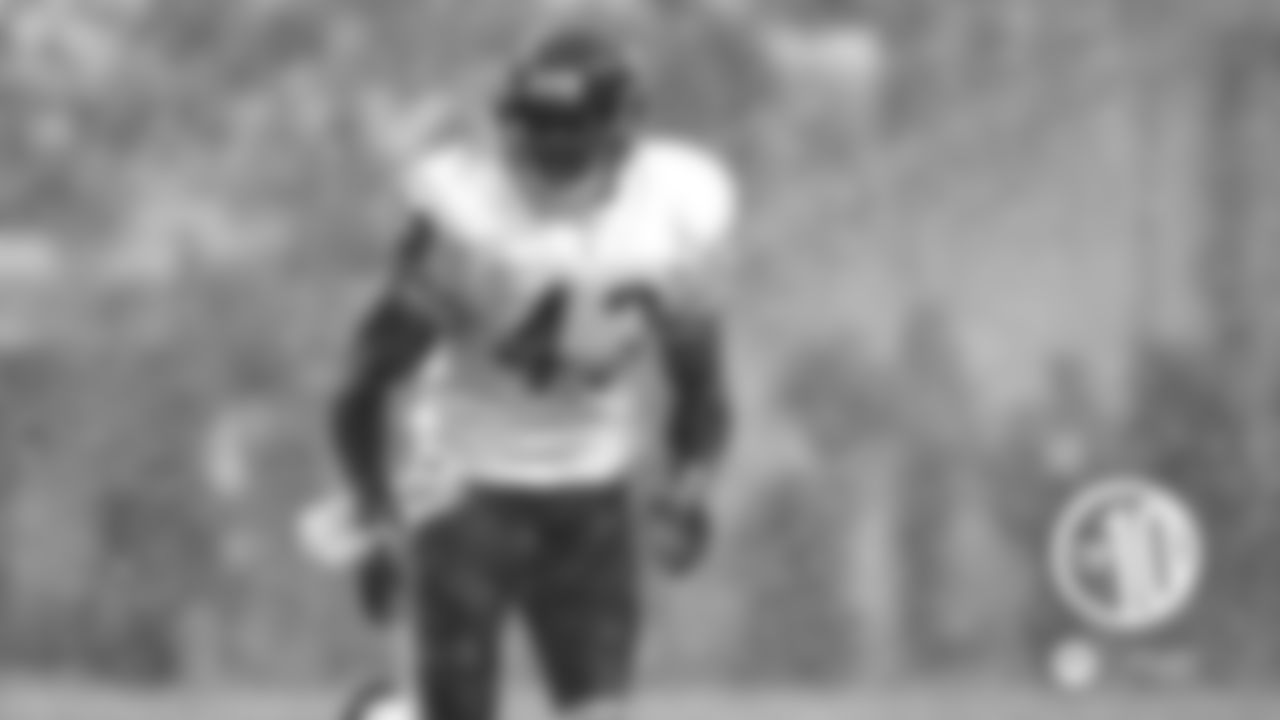 (8) Mike Green, safety (2000)
The final pick in the 2000 NFL Draft, Green spent five seasons with the Bears, including two as a full-time starter—compiling more than 100 tackles in both of those seasons.