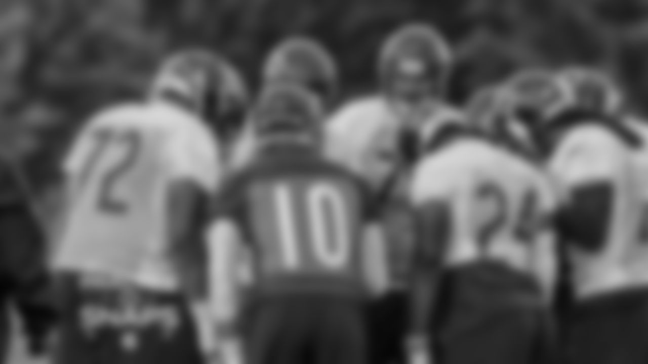 Offensive huddle