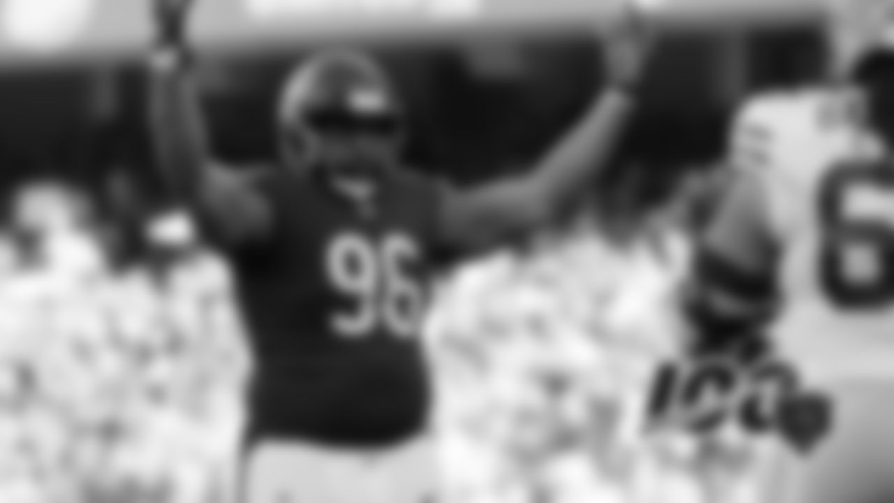 DL Akiem Hicks