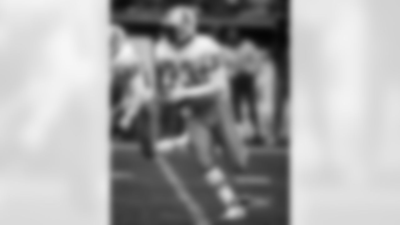 1985 - Richard Johnson, CB - Drafted by the Houston Oilers out of Wisconsin.