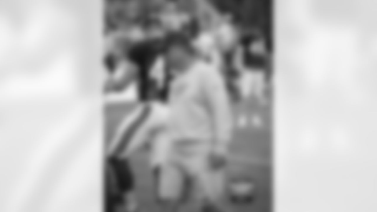 Defensive Coordinator Vic Fangio