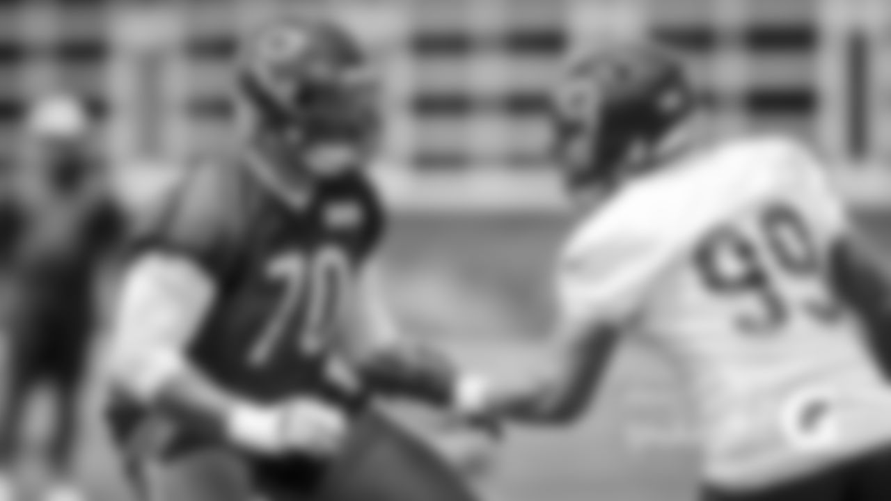 OL Elijah Wilkinson
