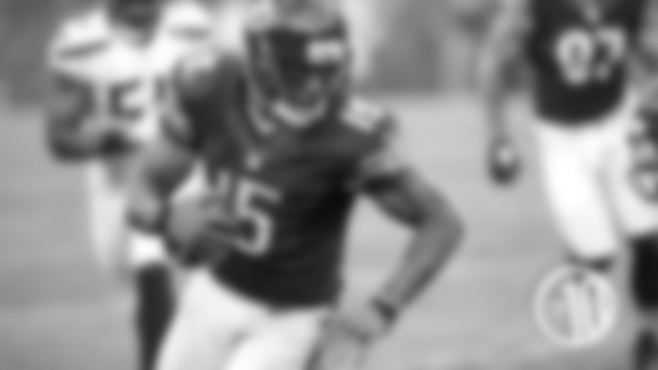 (6) Brandon Marshall, receiver (2012-14)
Marshall had a tumultuous yet productive three seasons with the Bears. He was named All-Pro and voted to the Pro Bowl in 2012 when he set franchise receiving records with 118 receptions and 1,508 yards while scoring 11 touchdowns. He returned to the Pro Bowl in 2013 when he had 100 catches for 1,295 yards and 12 TDs. Marshall added eight touchdowns in 2014, giving him 31 in three seasons.