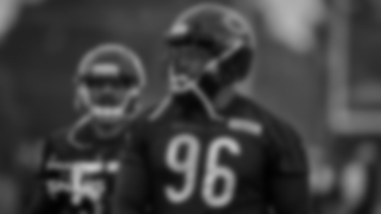 DL Akiem Hicks