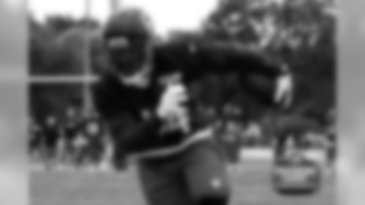 WR #14 Eric Weems