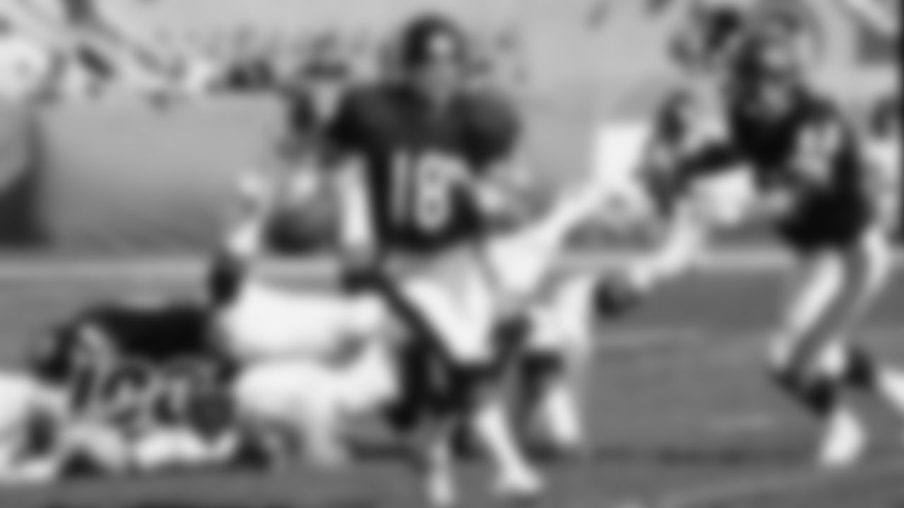 1986: Mike Tomczak, QB