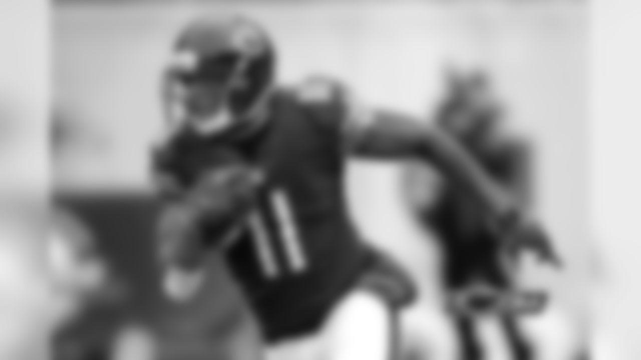Mar. 6, 2017: Tendered exclusive rights to wide receiver Josh Bellamy.