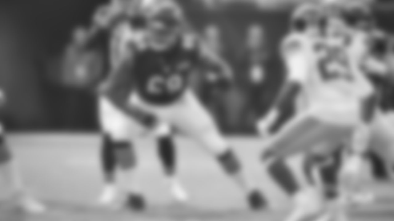 OL Rashaad Coward | #69