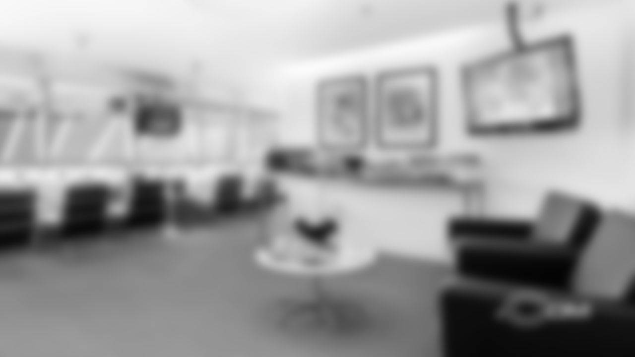 executivesuites-interior-052118-03
