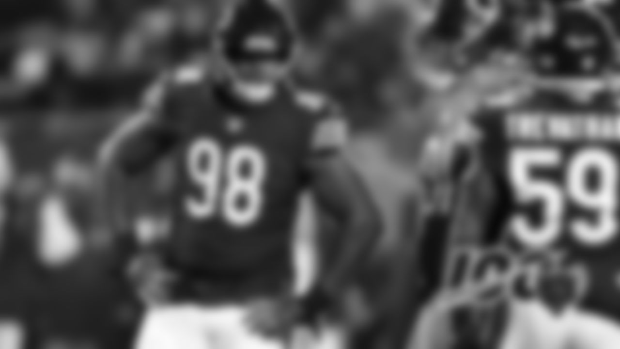 DL Bilal Nichols