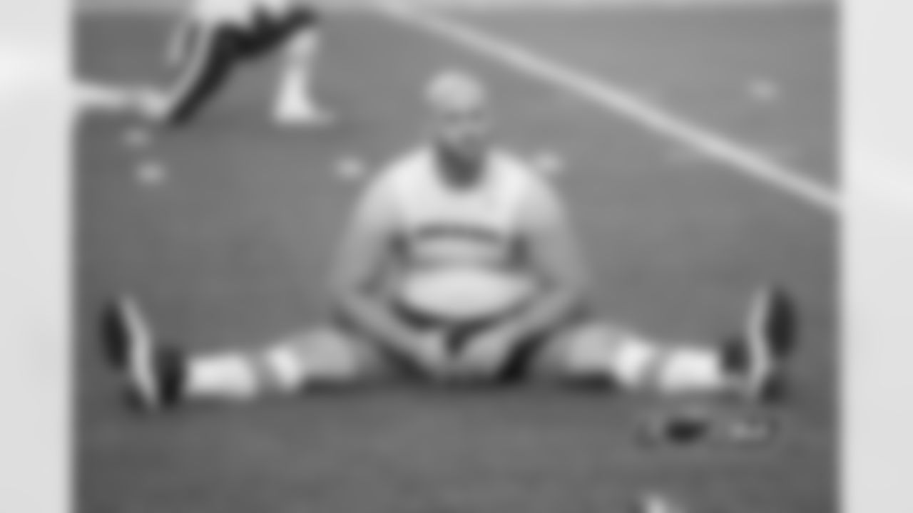 RG Kyle Long