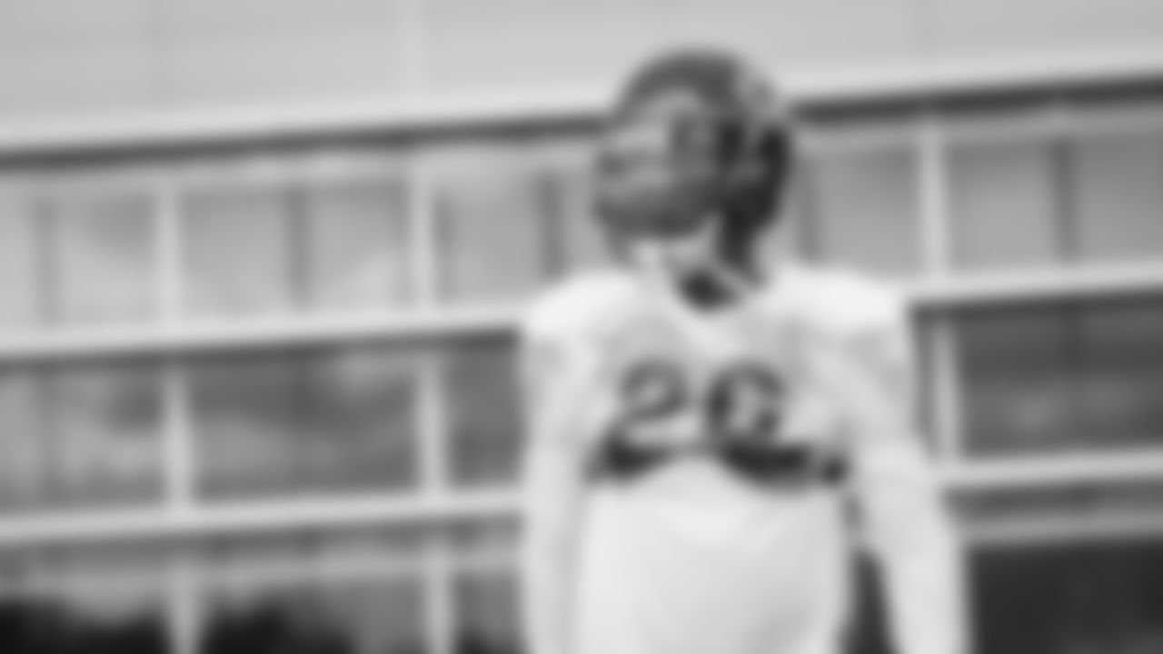 DB Deon Bush