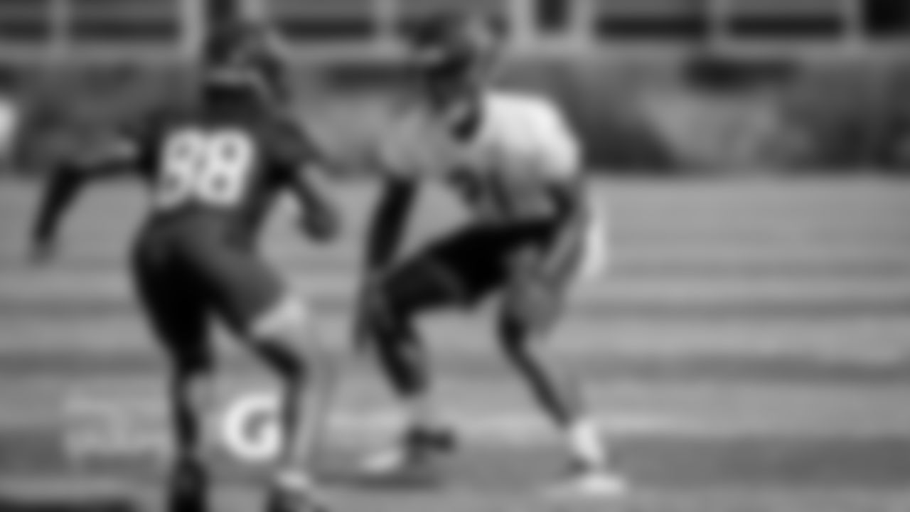 WR Riley Ridley, DB Desmond Trufant
