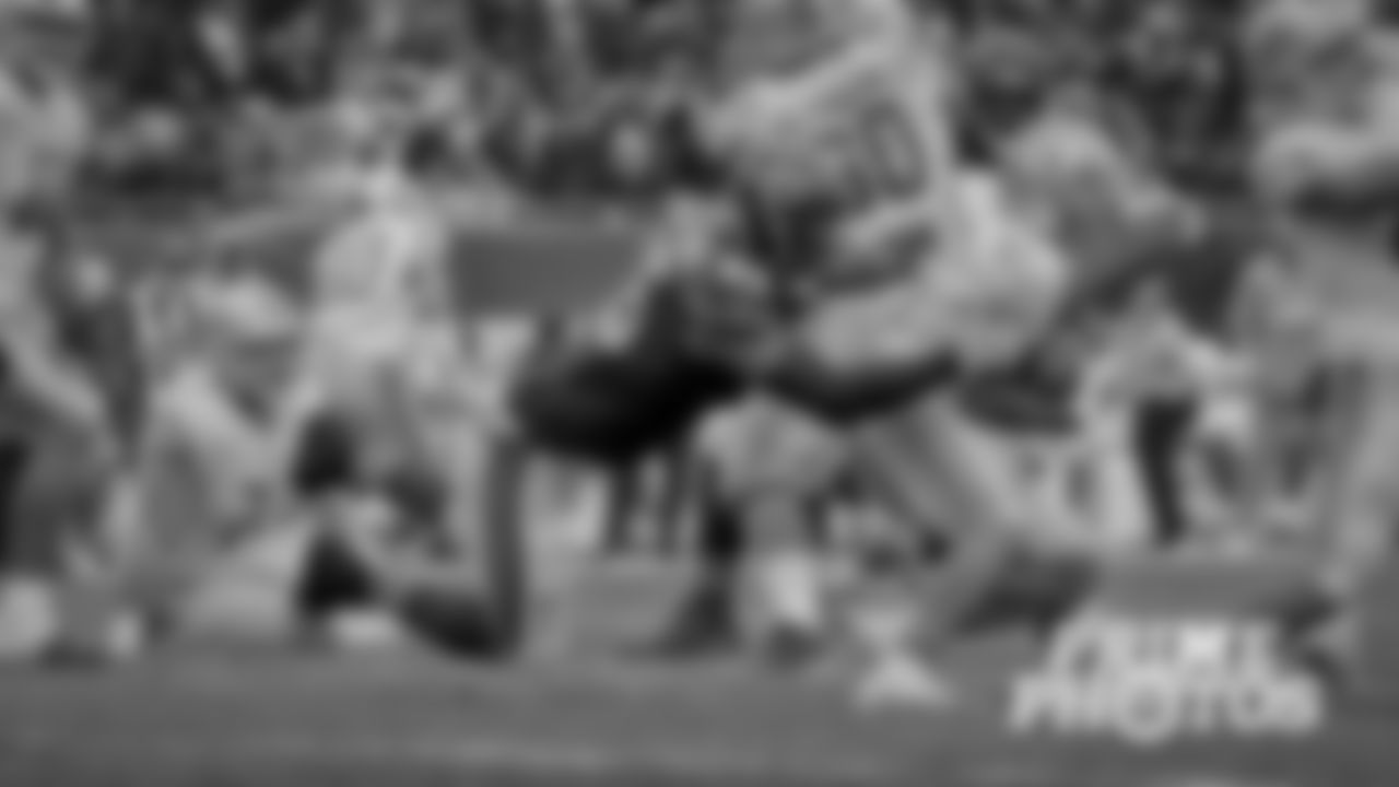 DL Roy Robertson-Harris