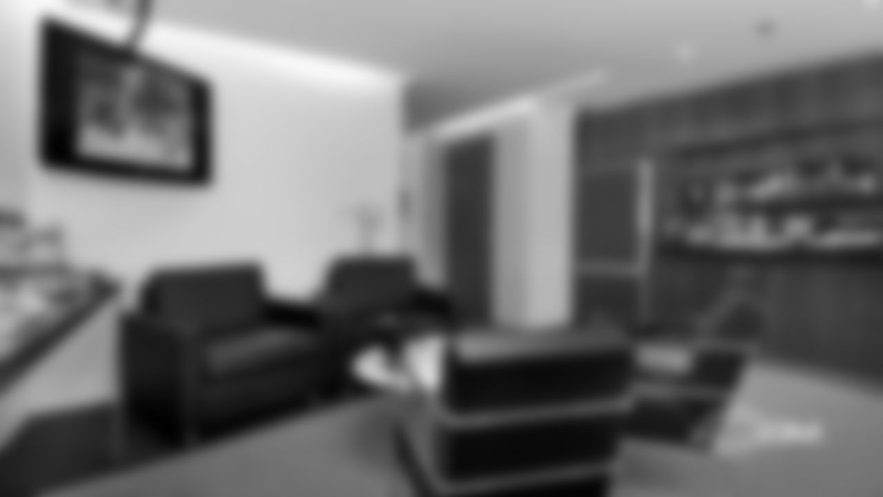 executivesuites-interior-052118-07