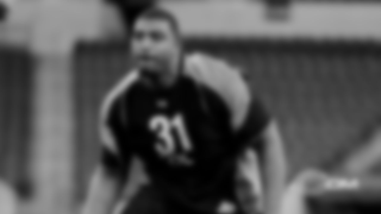 OL Bobby Massie
