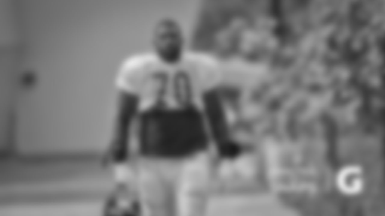 OL Bobby Massie