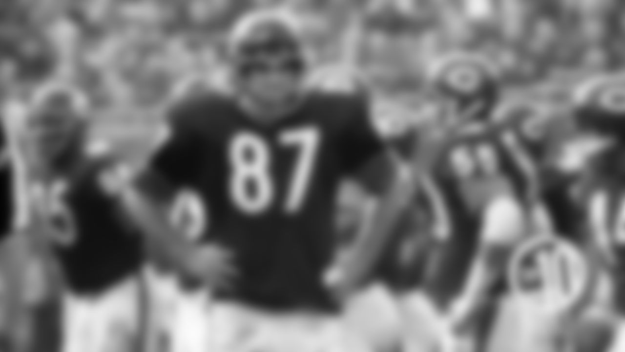 (7) Ed O’Bradovich, defensive end (1962)
Known by younger generations as a fiery Bears post-game radio host, O'Bradovich displayed that same temperament on the field for 10 seasons and helped the Bears win the 1963 NFL title.