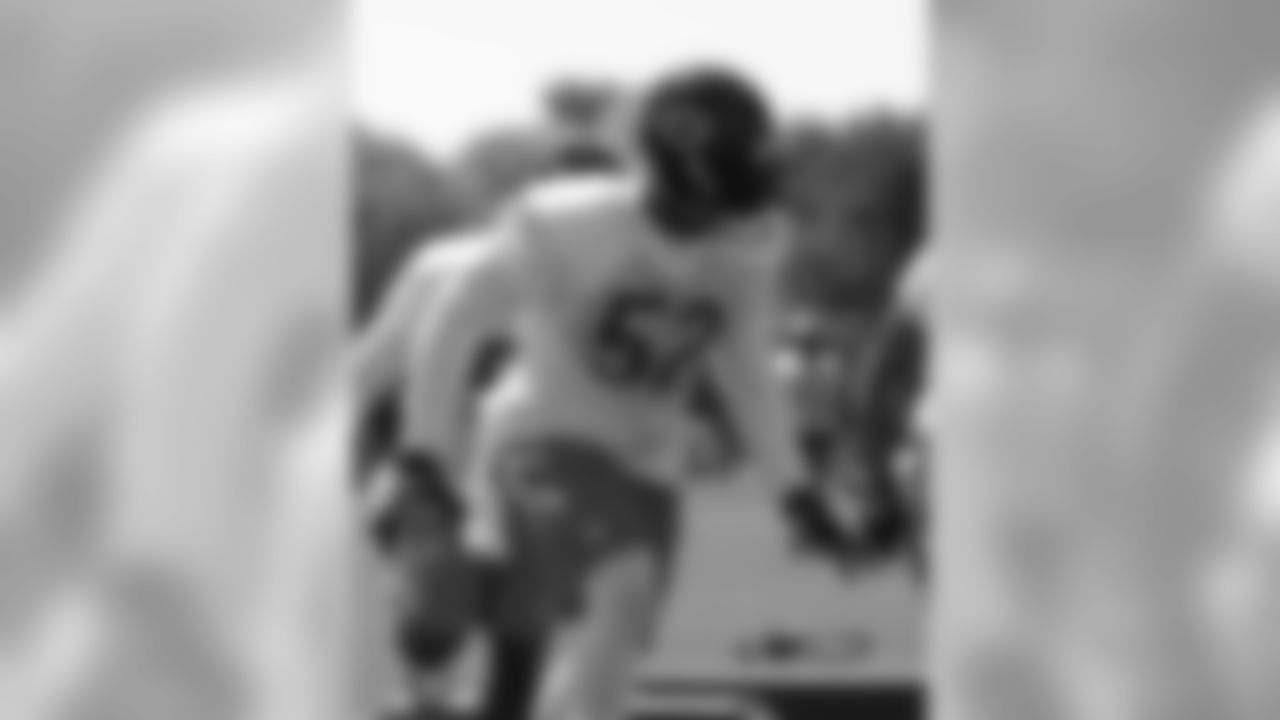 LB Jon Bostic