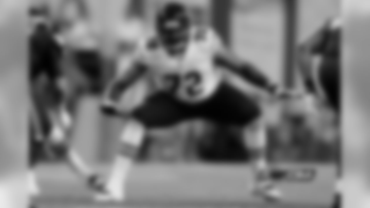 OL Charles Leno