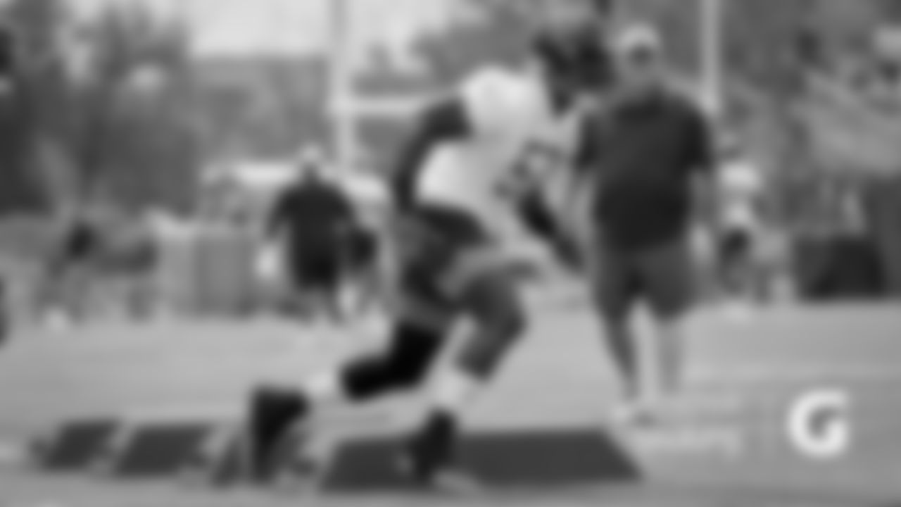 LB Christian Jones