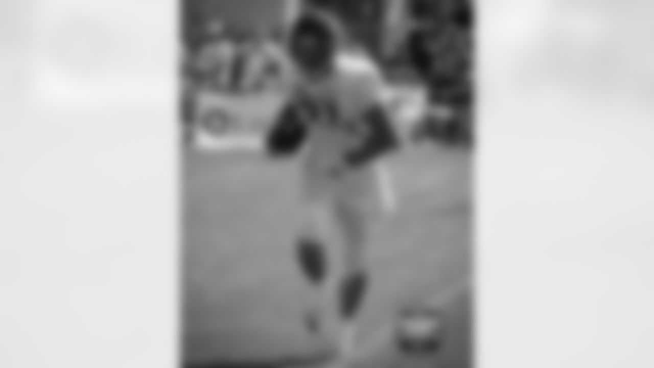 DB Chris Prosinski