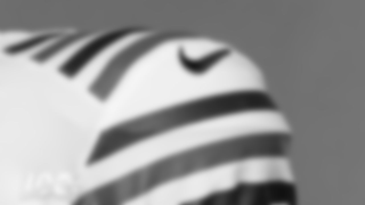 The Bears officially revealed the full classic uniform that will be worn twice during the 2019 season at Bears100 Celebration Weekend.