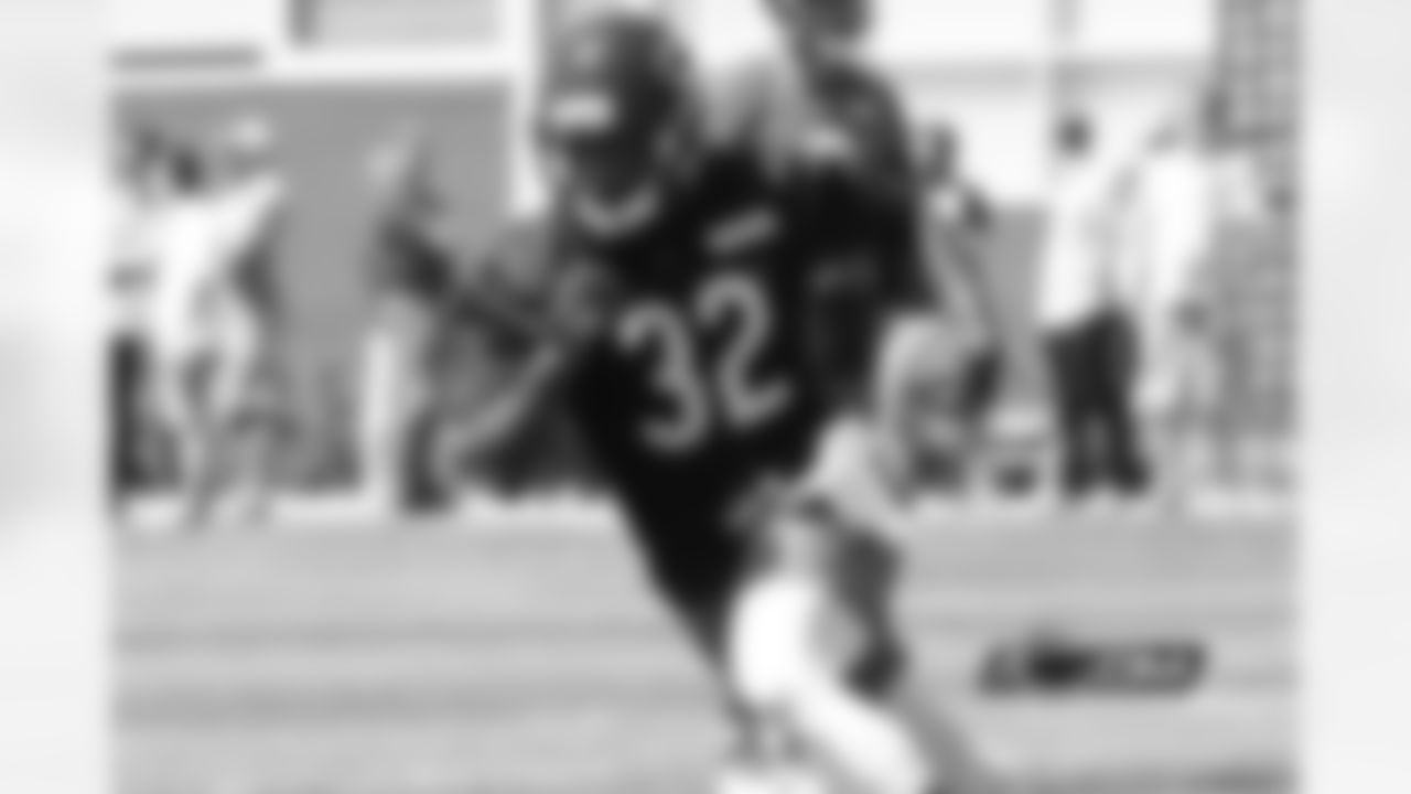 RB Senorise Perry