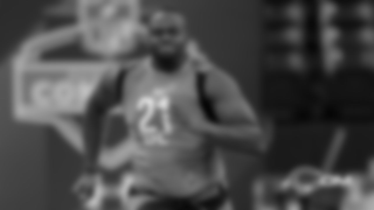 DT Akiem Hicks
