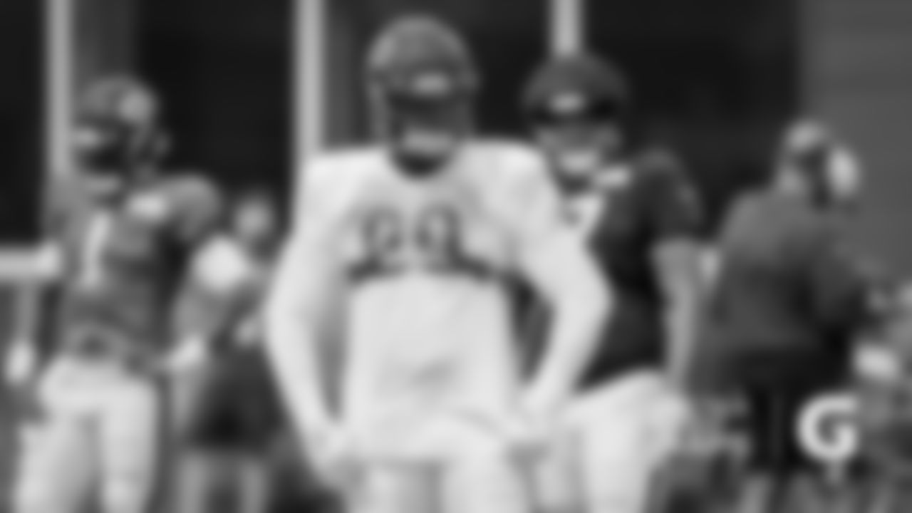 DL Bilal Nichols