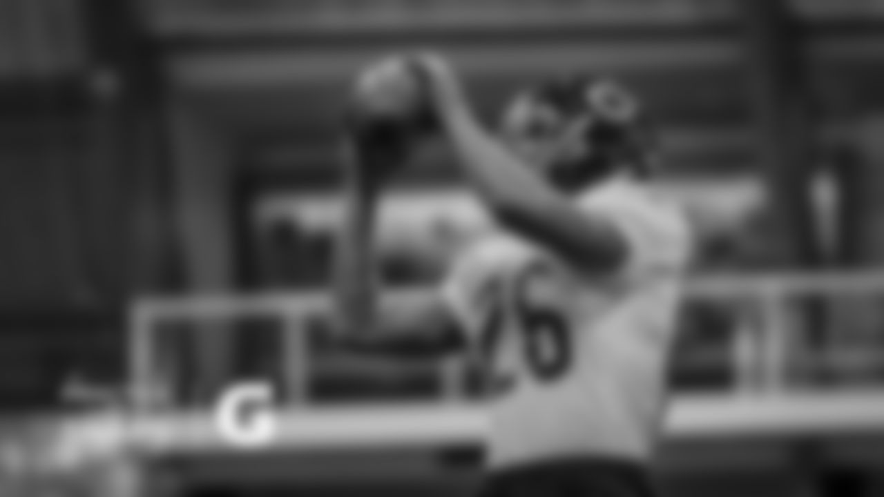 DB Deon Bush