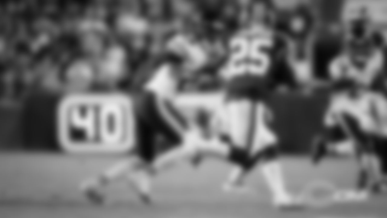 DB Deon Bush | #26