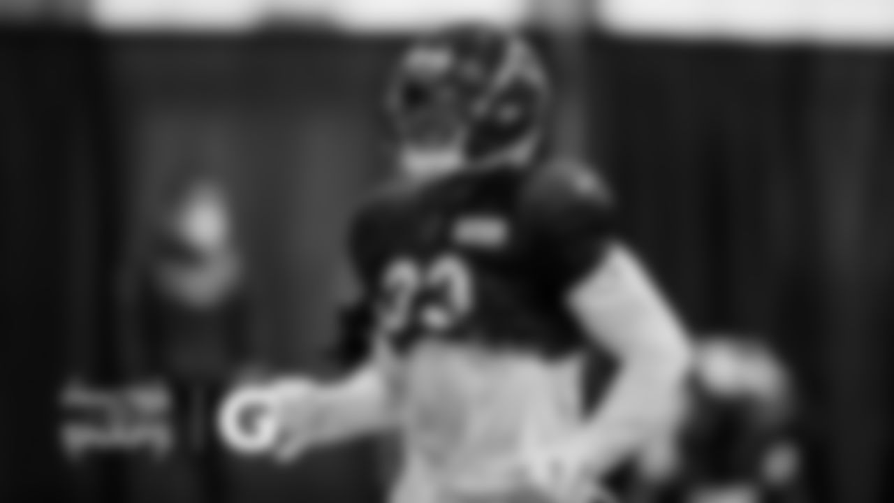 CB Jaylon Johnson